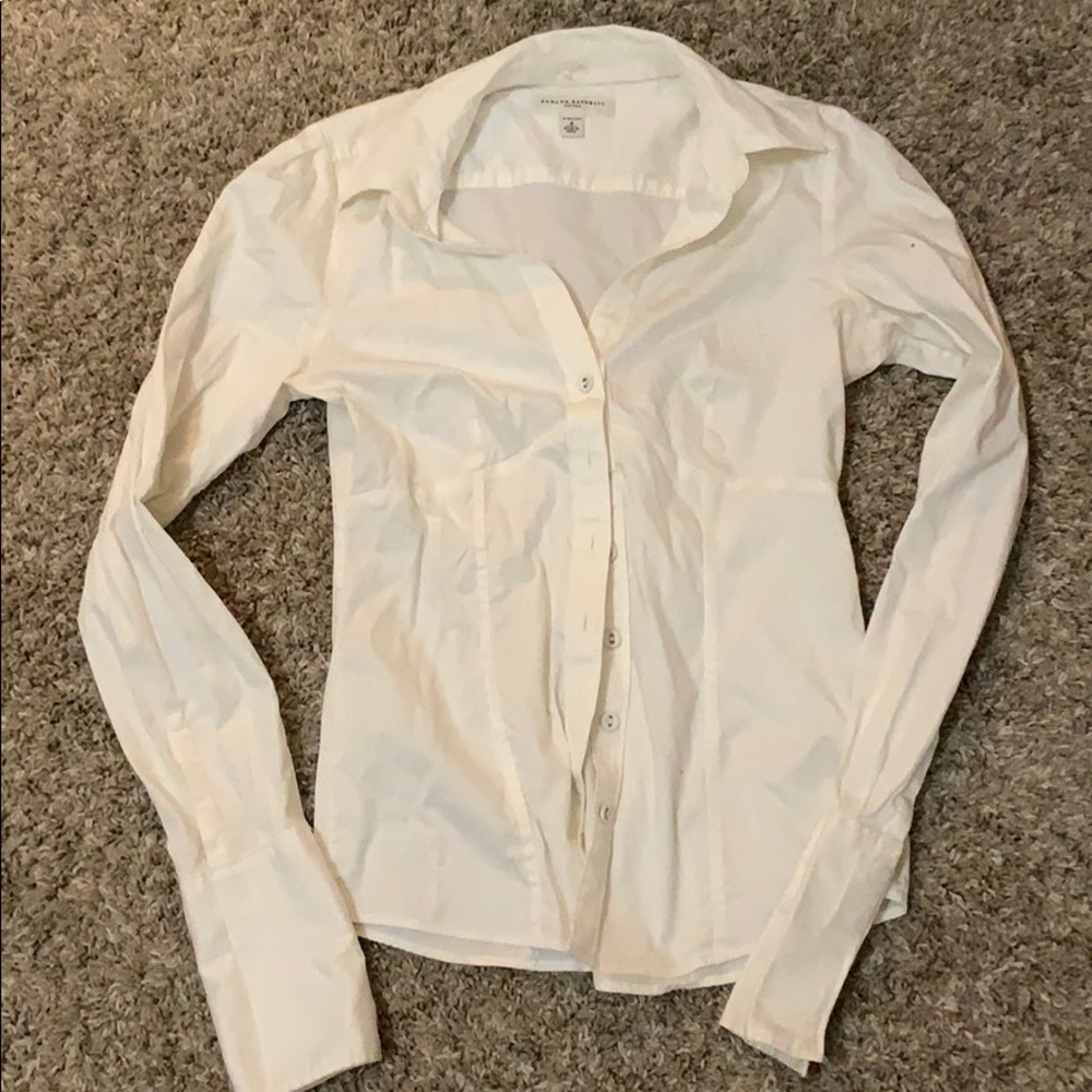 Beautifully tailored banana republic blouse